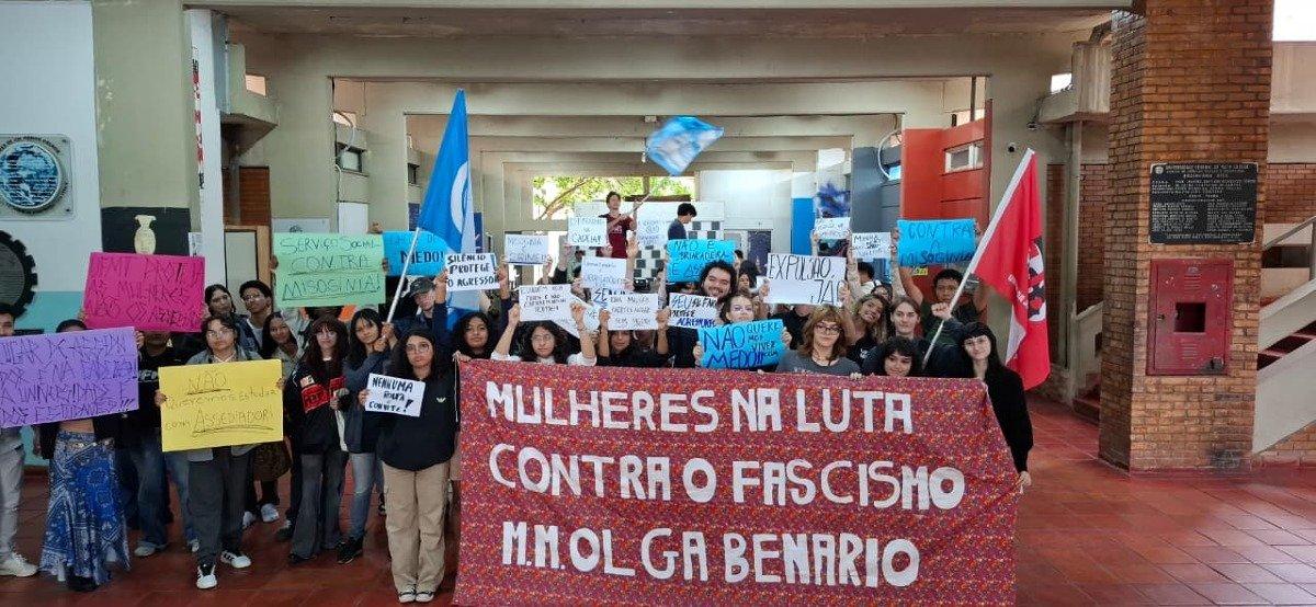 Alunos ocupam reitoria da UFMT e cobram expulsão de envolvidos em lista redpill