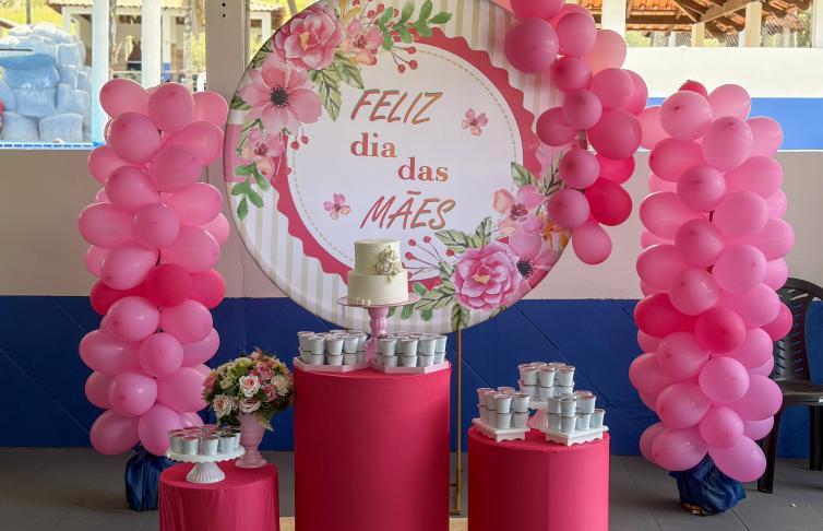 Prefeitura realiza almoço em homenagem ao Dia das Mães para famílias atendidas pelos CRAS de Barra do Garças