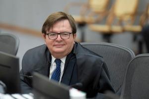 Herman Benjamin usou dezenas de carros oficiais para turismo no RJ diz site Metrópoles