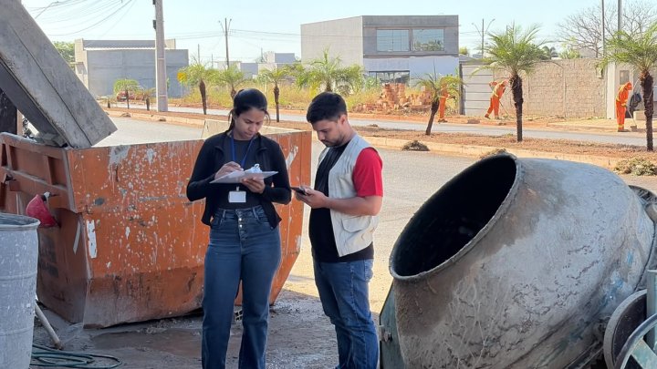 Prefeitura de Barra do Garças intensifica fiscalização de obras irregulares e depósito de materiais em calçadas e ruas