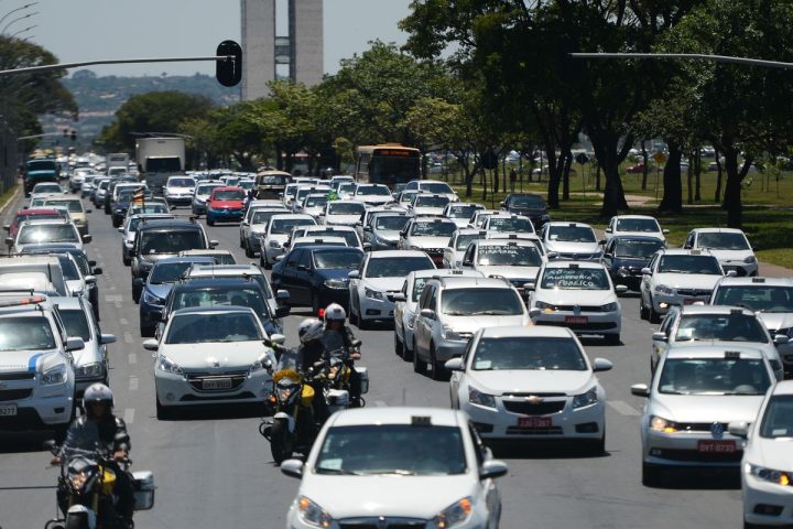 Crédito para carros de aplicativo tem teto elevado para R$ 200 mil