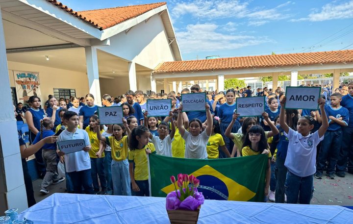 Semana da Pátria é iniciada em Barra do Garças com solenidade no CMEB Helena Esteves