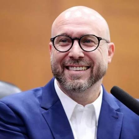 Beto Dois a Um é reeleito deputado estadual