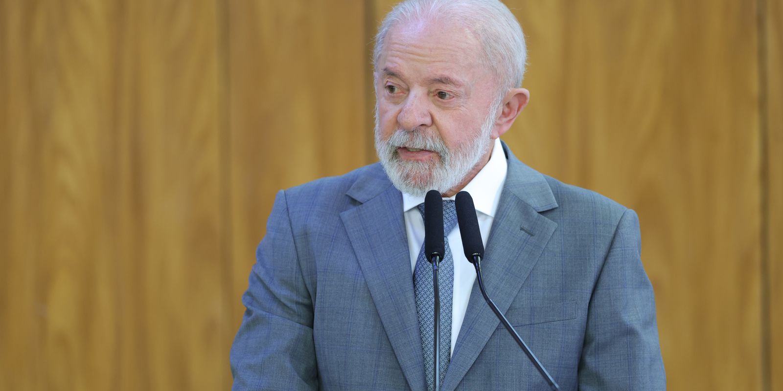 Lula veta aumento de número de deputados na Câmara Lula veta aumento de número de deputados na Câmara