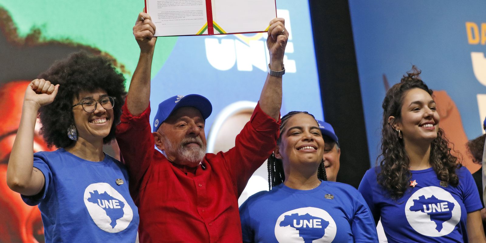 Lula diz que vai cobrar imposto das empresas americanas digitais Lula diz que vai cobrar imposto das empresas americanas digitais