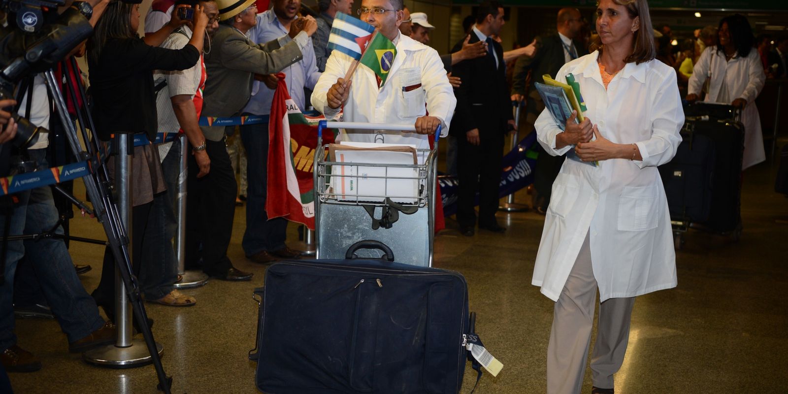 medicos_cubanos.jpg © José Cruz/Agência Brasil