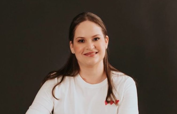 Dra.-Mariana-Ramos-endocrinologista-1-1-e1766168628291.jpeg