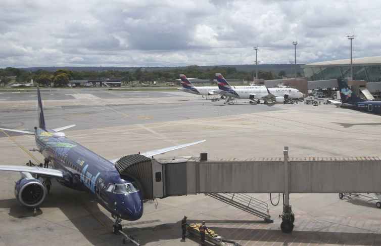aeroporto_internacional_de_brasilia1912223001.jpg