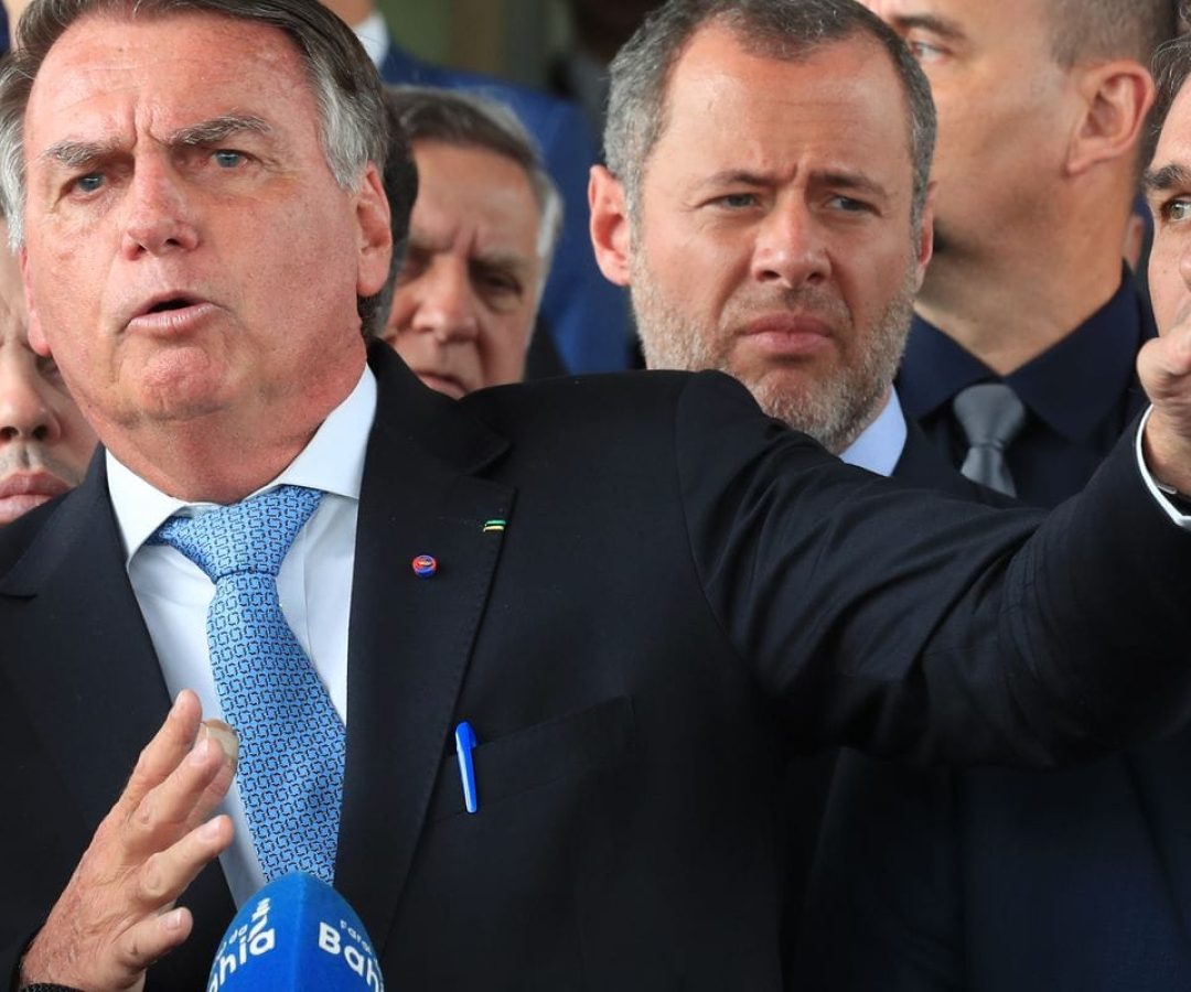 Oposição classifica de arbitrárias medidas cautelares contra Bolsonaro