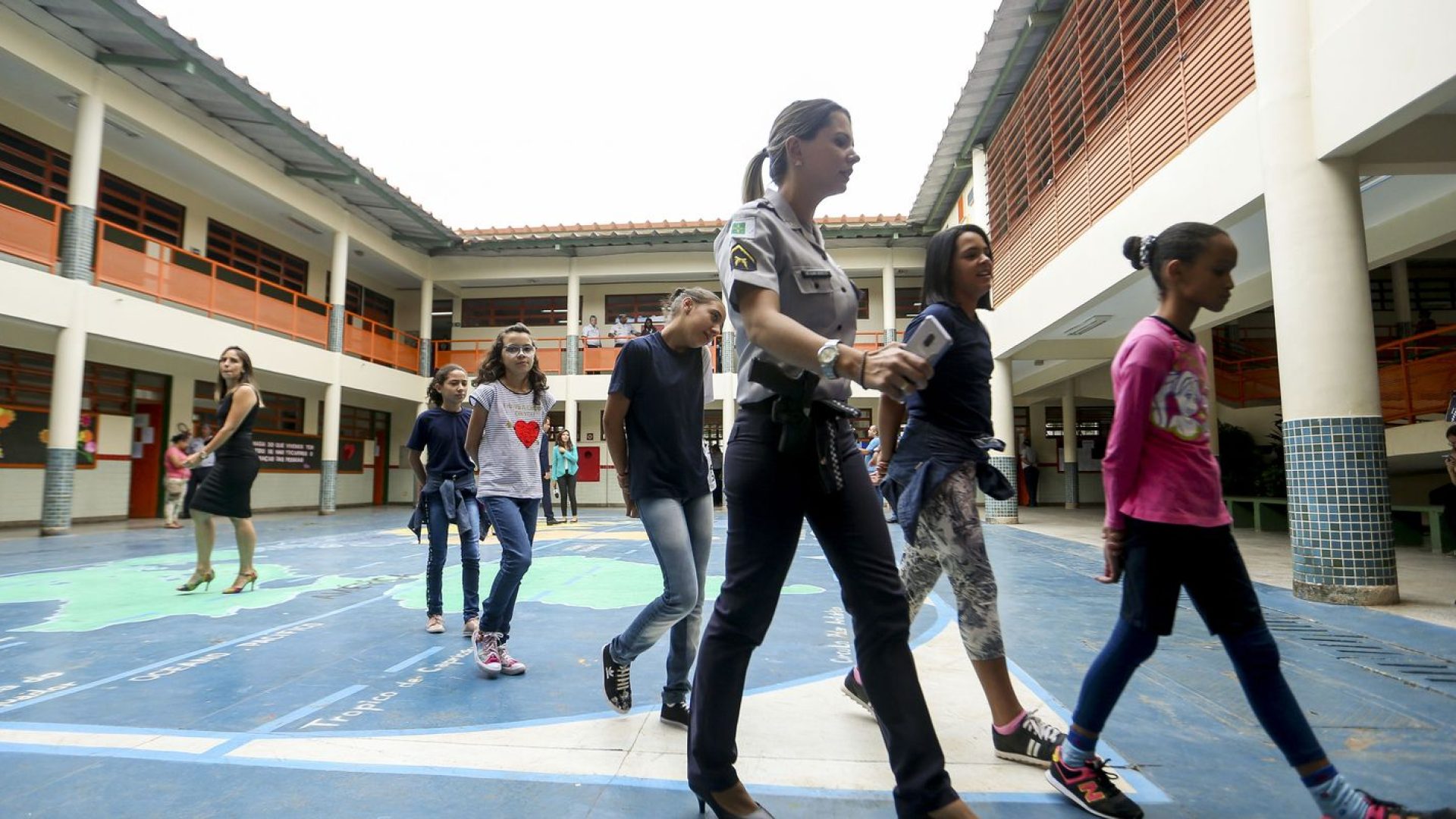 Estudantes se articulam contra o modelo cívico-militar em Minas Gerais